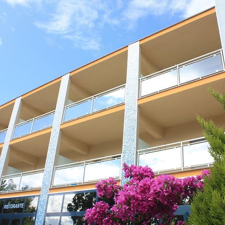 Hotel Lido Васто Екстер'єр фото