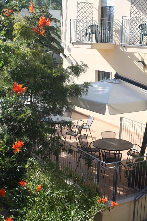 Hotel Lido Васто Екстер'єр фото