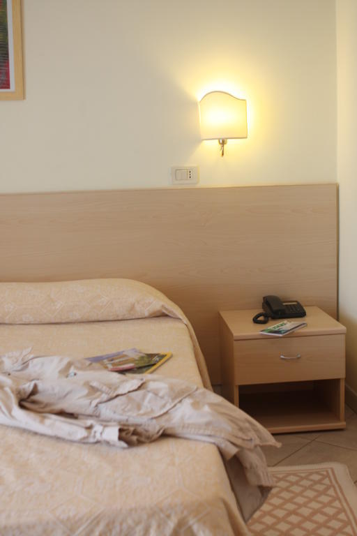 Hotel Lido Васто Екстер'єр фото